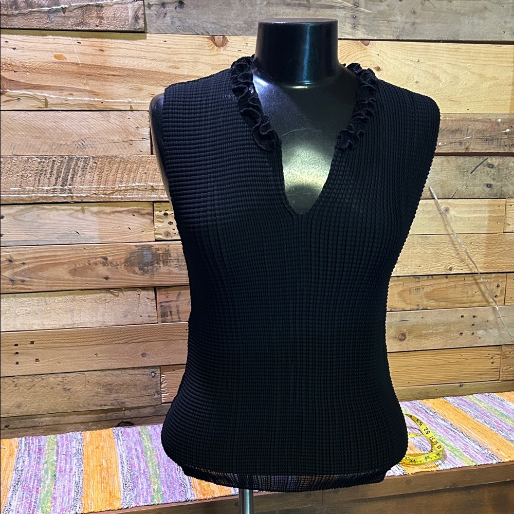 Dress Barn, sz L, super stretchy fitted top, GUC. Great for layering!